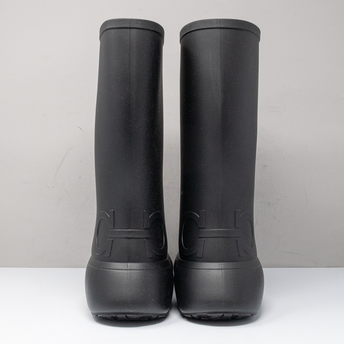 NEW SALVATORE FERRAGAMO men\'s gancini detail rain boots in black Ferragamo Womens Gancini Logo Rain Boots – Bluefly main image 4