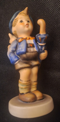 Goebel West Germany Home From Market Figurine    e9713CXX