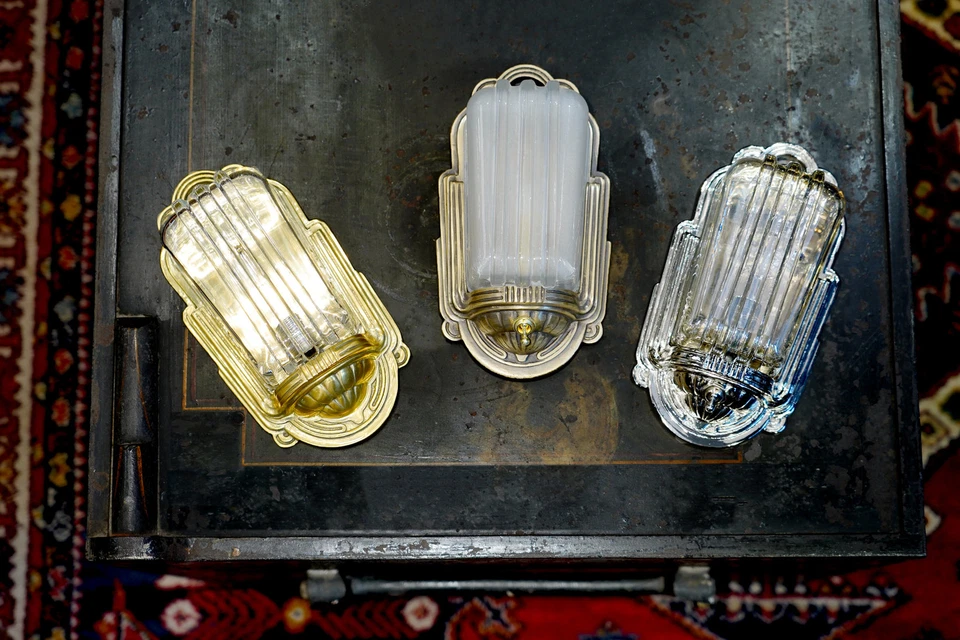 Elega - Vintage Art-Deco Brass Wall Sconce | Vint-In-Haus - Image 3 of 4