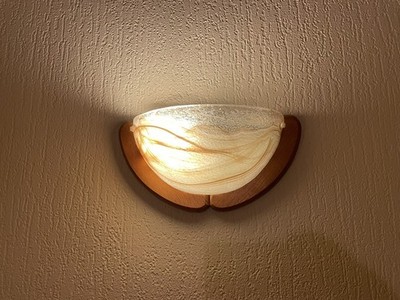 Wandlampe Wandleuchte Murano Glas auf Eichenholz