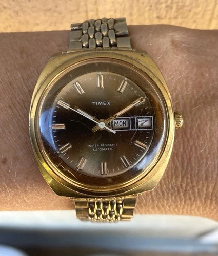 Vintage Timex Automatic Gold Tone Date/Day Mechanical Watch - Working