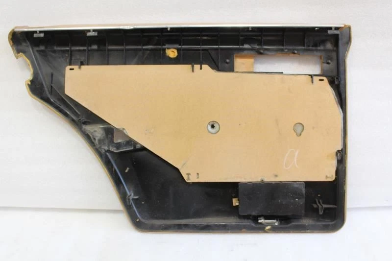 1981 1982 1983 1984 1985 MERCEDES 300SD W126 PUERTA TRASERA DERECHA PANEL EMBELLECEDOR FECHA BRONCEADO Foto 2 de 4