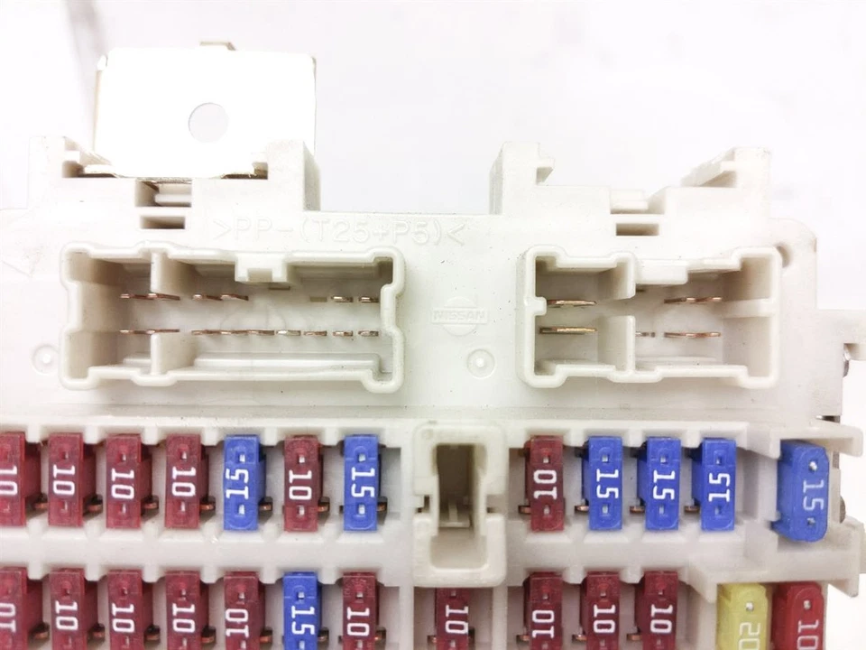 Nissan Xterra 2008 cabina conexión interior caja de fusibles 24350-Zs00a Foto 4 de 4