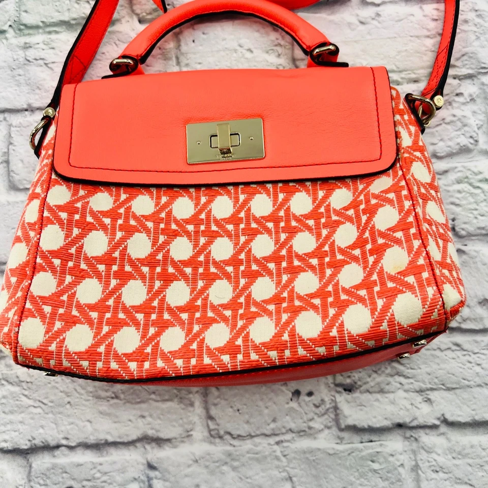 Bolso Bandolera Kate Spade Cottage House Little Nadine Rosa Brillante Foto 2 de 4