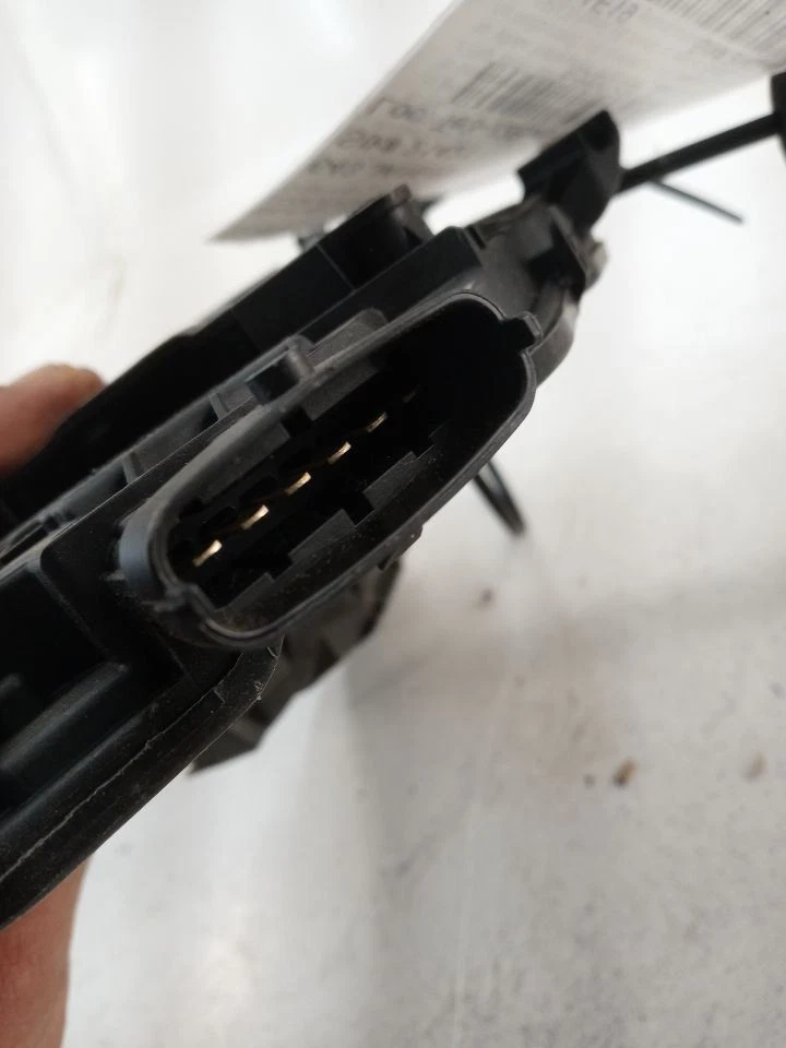 17-20 JAGUAR X760 XE 20-21 E-PACE CERRADURA PUERTA ACTUADOR MOTOR TRASERO IZQUIERDO OEM Foto 3 de 4