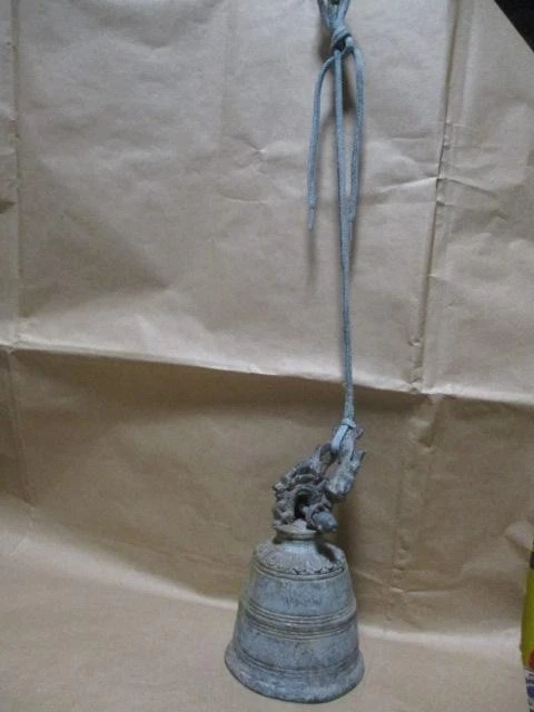 Antigua Campana de Bronce con Acabado de Dragón Campana Colgante Tradicional Japonesa Bonsho Foto 2 de 4