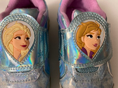 Disneys Frozen II Elsa & Anna Mädchen leuchtende Sneaker - Gr. 11 gebraucht - Bild 4 von 6