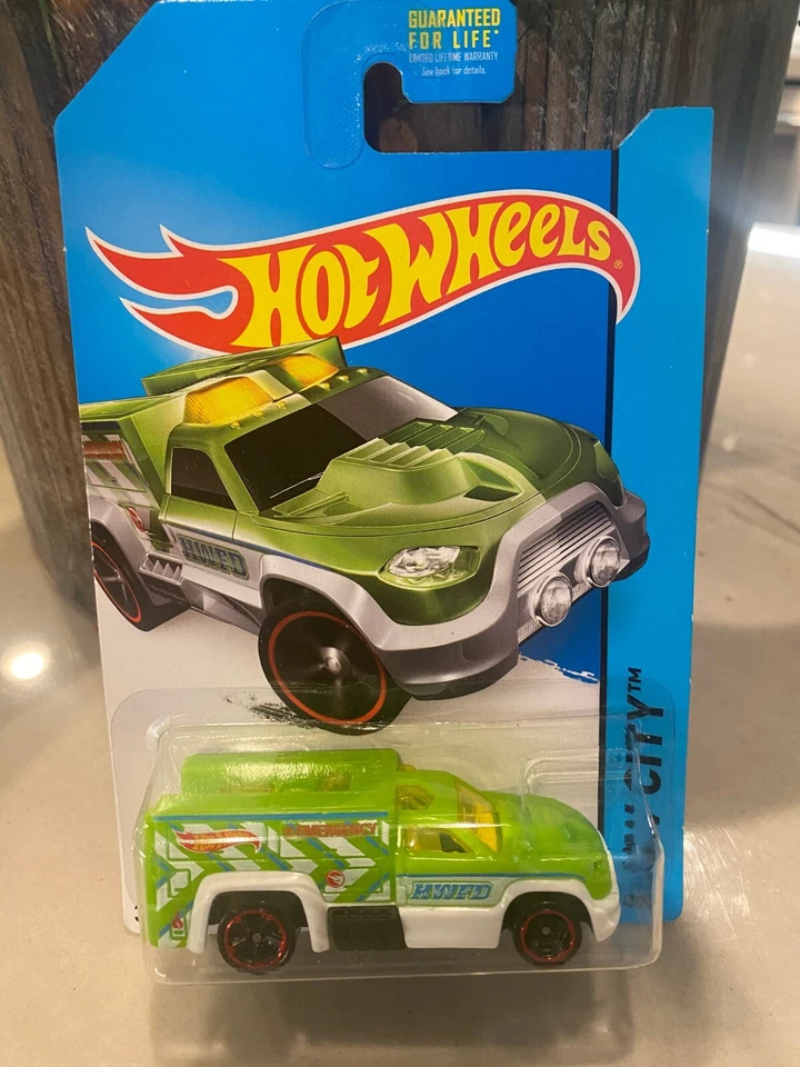 2014 Hot Wheels Trésor Chasse #47 Hw City-Hw Secours Rescue Duty Vert/Blanc - Photo 1/1