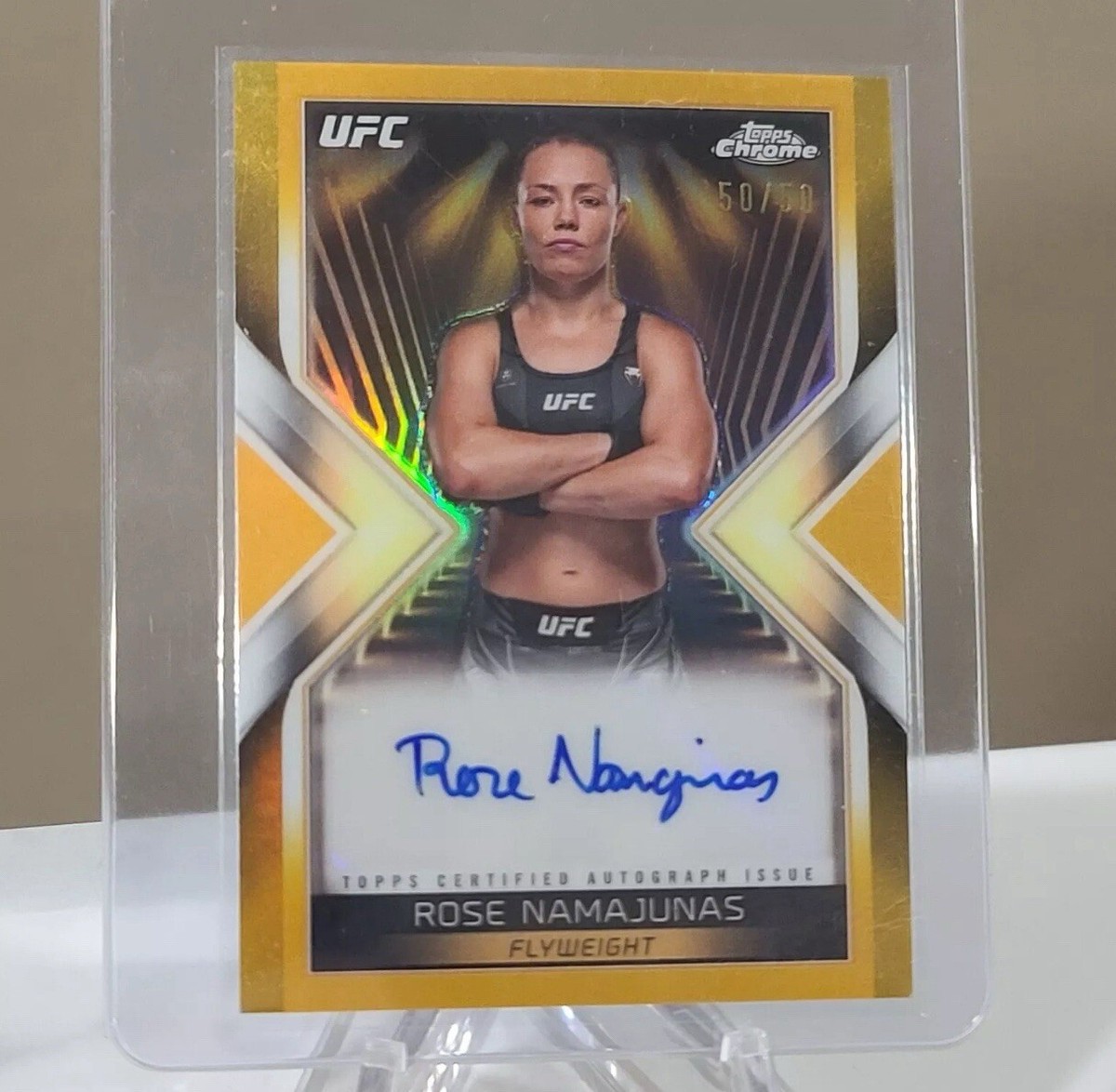 🔥# 50/50 2024 Topps Chrome UFC Rose Namajunas Gold Auto SSP  display picture 1