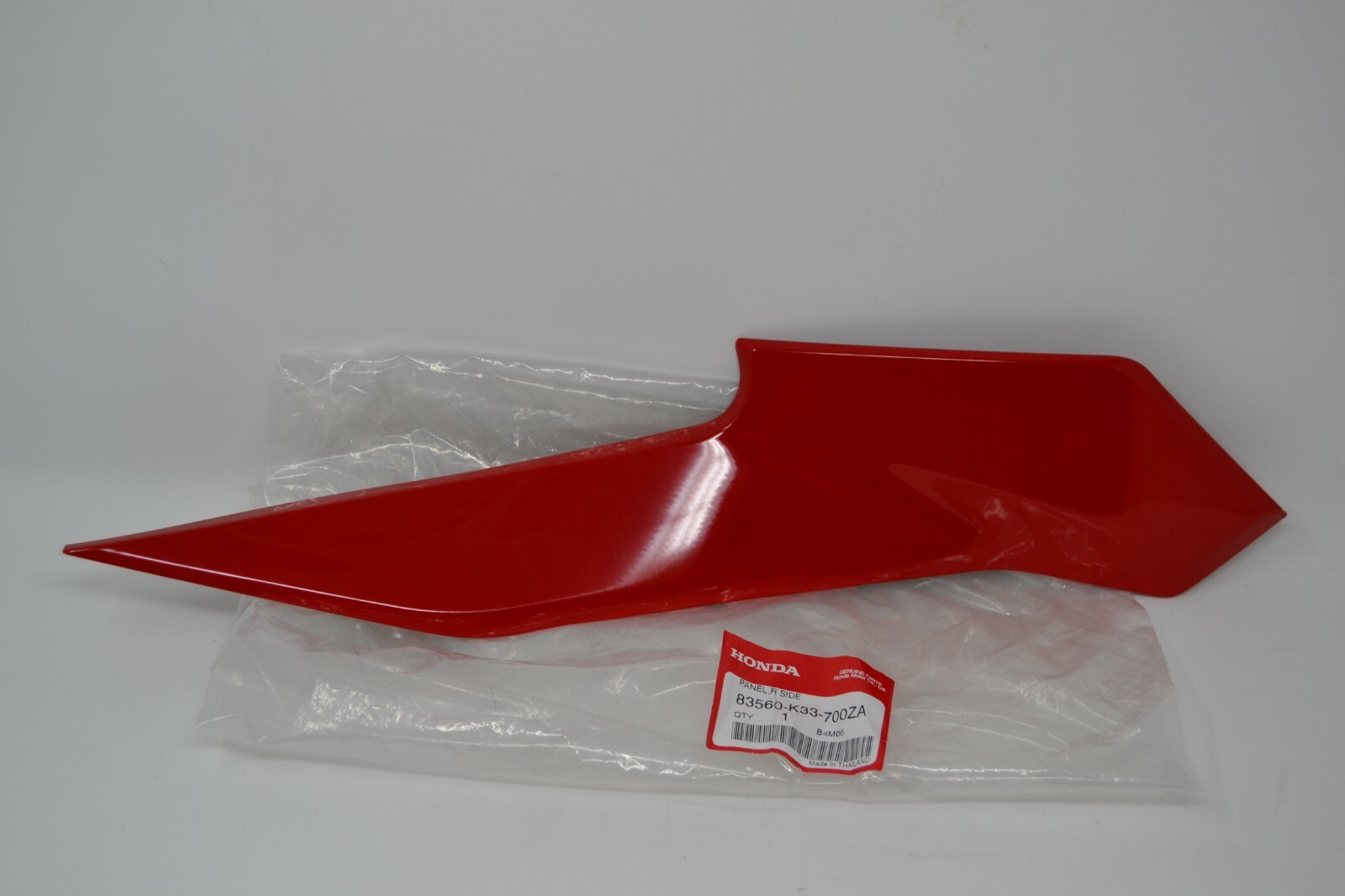 ＊＊＊ OEM Honda Panel R Side Red 83560-K33-700ZA CB300F 2015 / 2017 | eBay