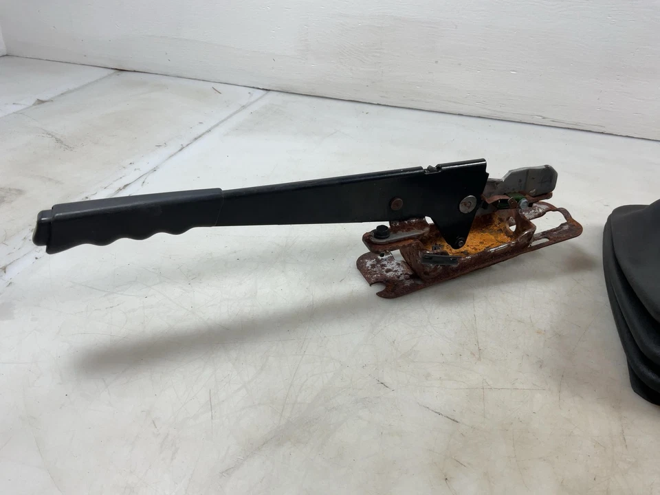 Manija de freno de emergencia Jeep TJ Wrangler OEM freno eléctrico 2003 2004 2005 2006 048680 Foto 3 de 4