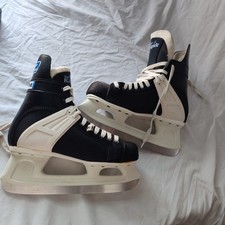 CCM Super Rapide 52 Men's ice hockey skates 10 2/3 inches or 271 mm. 