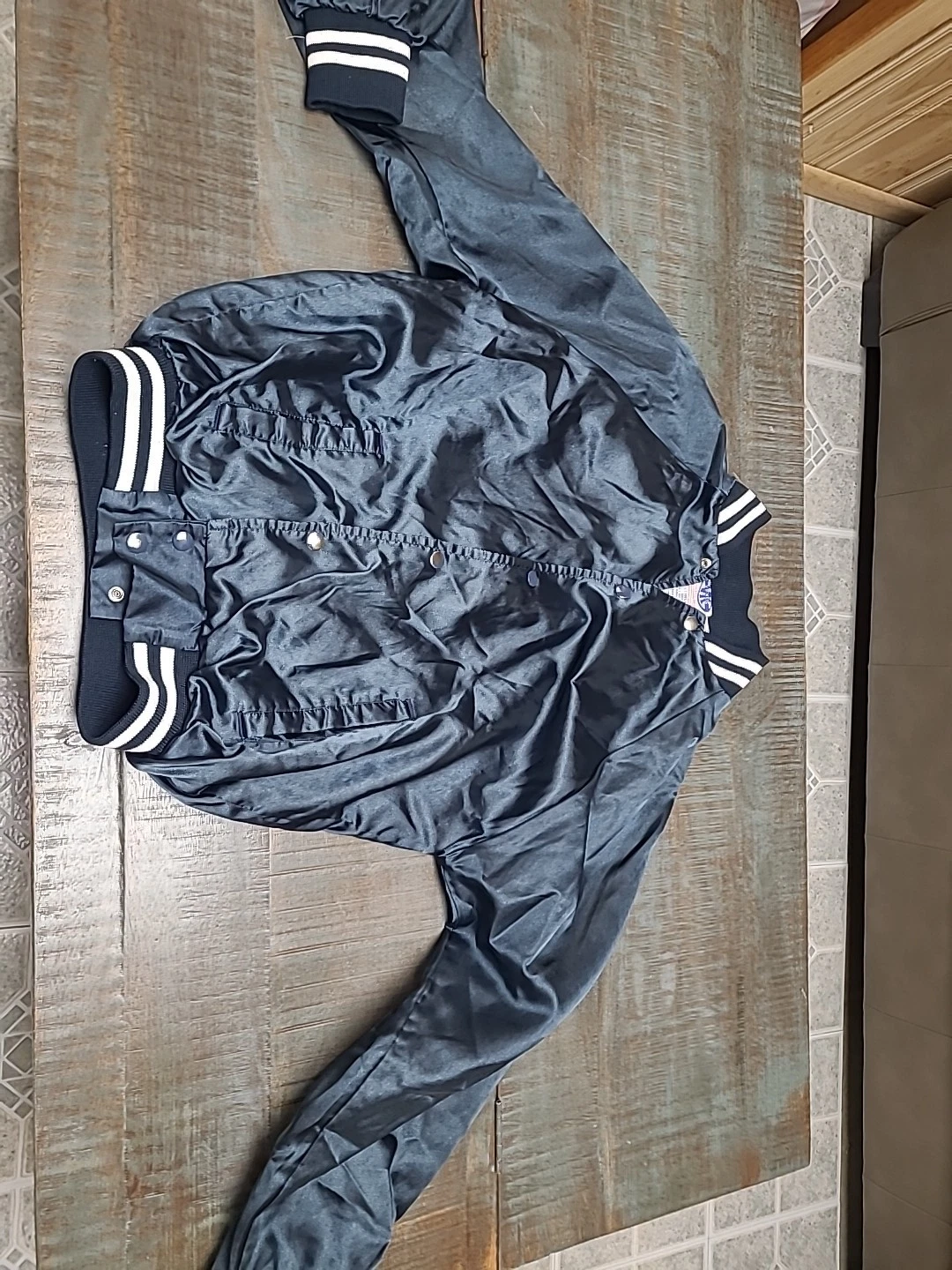 Vintage Venus Athletic Wear Nylon Windbreaker Jacket Medium