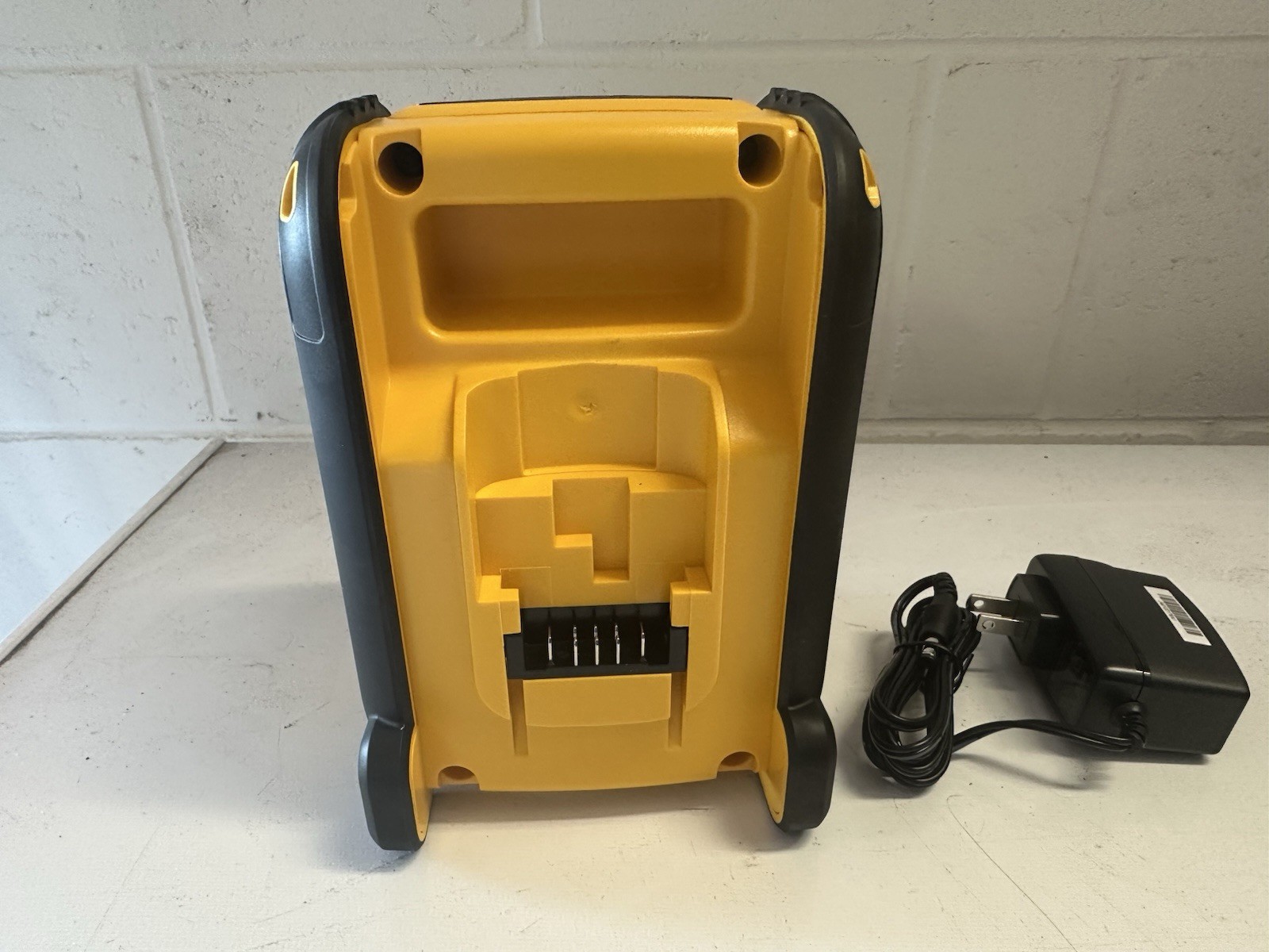 DEWALT Cordless Jobsite speaker blue tooth 12v/20v