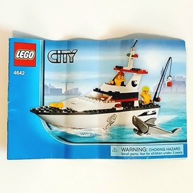 Lego City 4642 Fishing Boat w/ Box & Instructions; READ