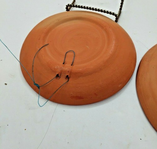 Hand Etched Artwork - Hangable Decorative Terracotta Plates(set of 2) - 7" Dia. - Foto 11 di 11