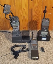 BENDIX KING DPH5102XCMD DIGITAL VHF & 2 PARTS RADIOS CHARGERS AND ACCESSORIES B