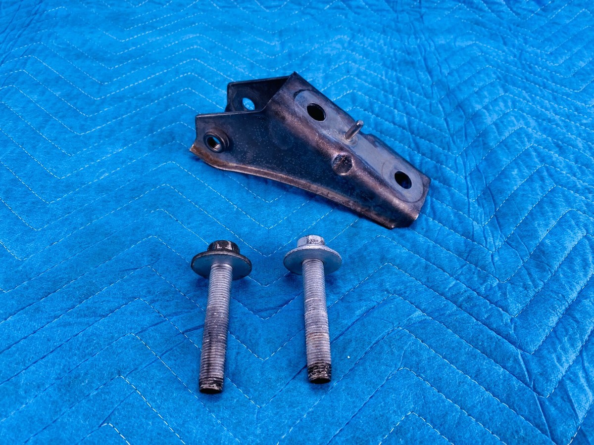 Genuine BMW Rear Subframe Reinforcement Bracket w/ Bolts RH 