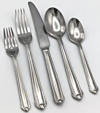 Mikasa Gerald Patrick CLASSICO SATIN Stainless 18/8 KOREA Flatware CHOICE