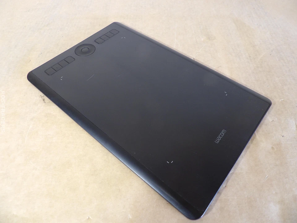 Wacom Intuos Pro PTH-660 Graphics Drawing Tablet - B-GRADE - INCL USB CABLE - Bild 2 von 4