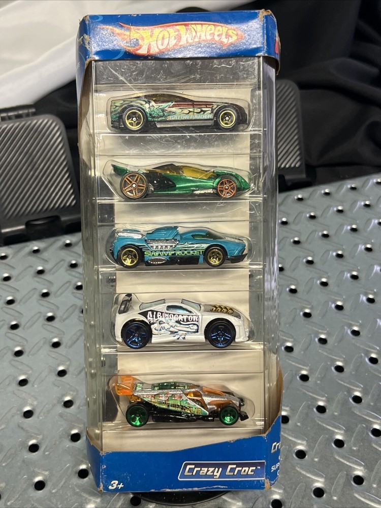Hot Wheels 2005 Crazy Croc 5 Car Gift Pack NIP