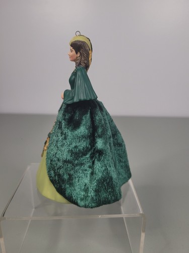 GONE WITH THE WIND SCARLETT'S GREEN GOWN 2013 HALLMARK ORNAMENT - Picture 4 of 6