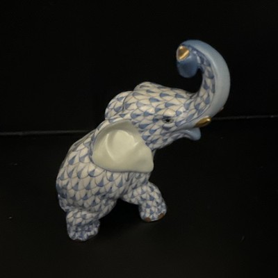 HEREND ELEPHANT TRUNK UP 24K GOLD TUSKS BLUE FISHNET 15266