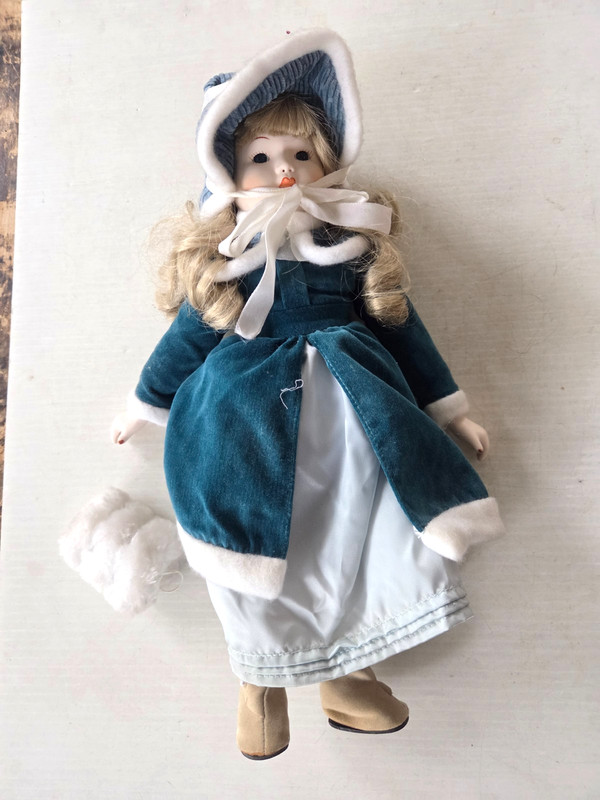 VINTAGE CLASSIC COLLECTIONS DOLLS