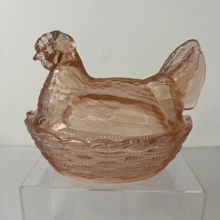 Hen In Nest. Vintage Pink/Peach Glass 6" Lidded Bowl Candy Dish HON