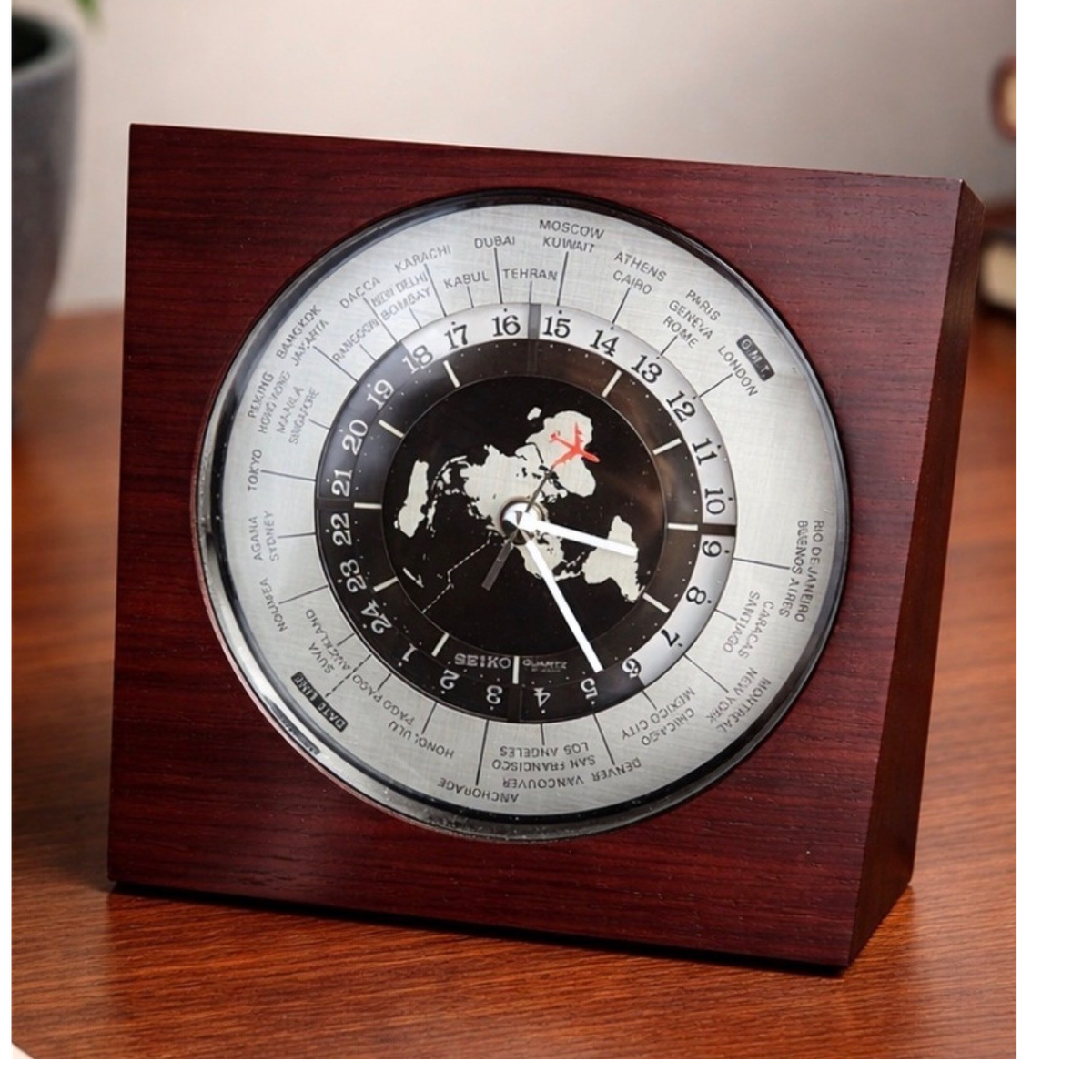 Seiko QZ877D World Time Desk Clock Analog Quartz Wood Case Mid