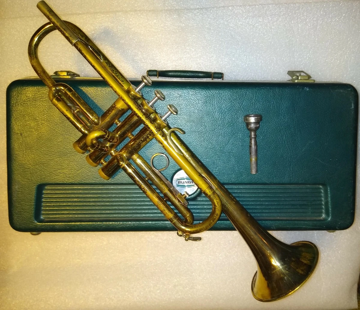 Vincent Bach Selmer Bundy Trumpet w case mouthpiece USA Good condition