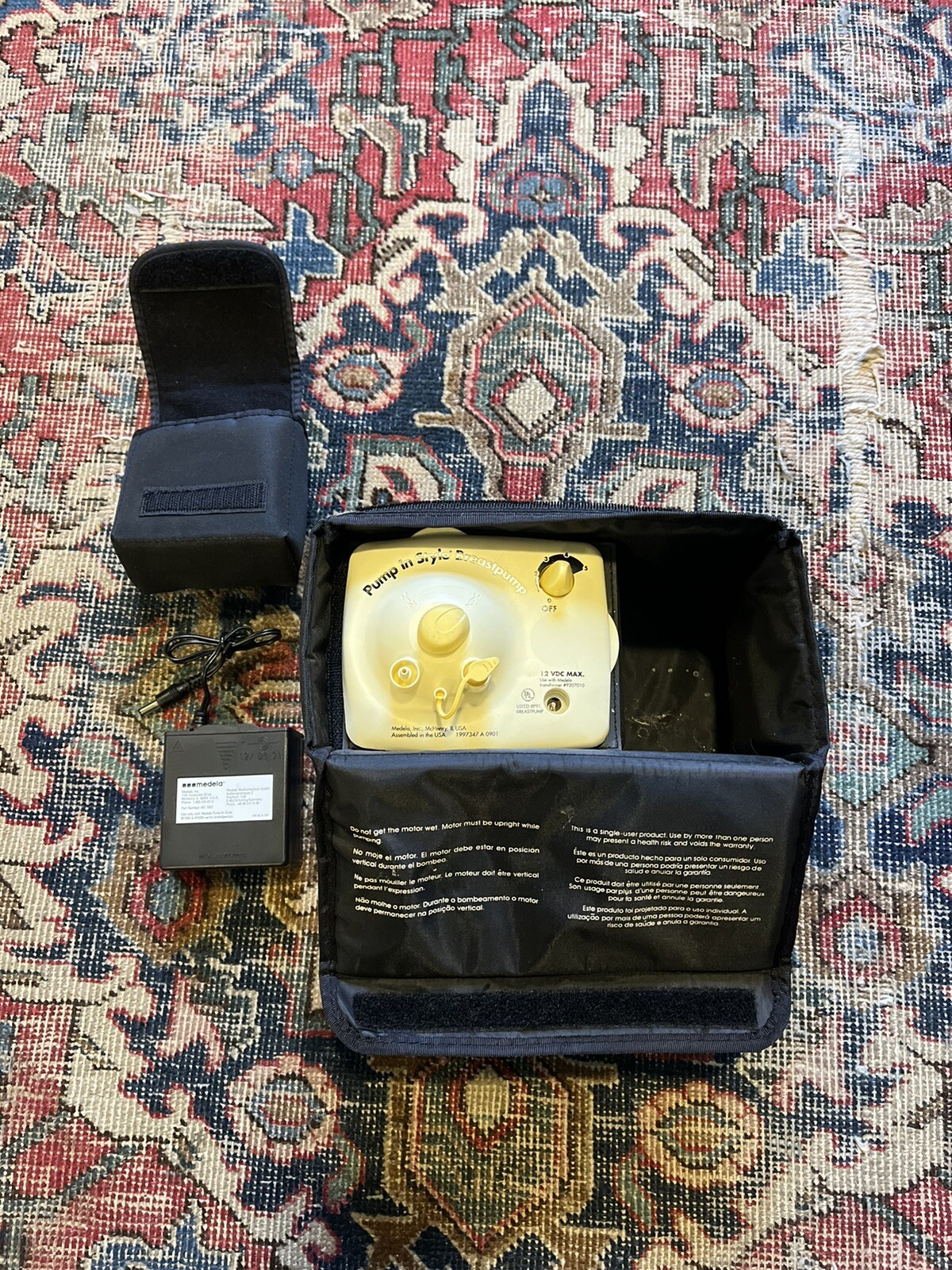 Medela In Style Breast Pump with Rechargeable Battery Pack  -image