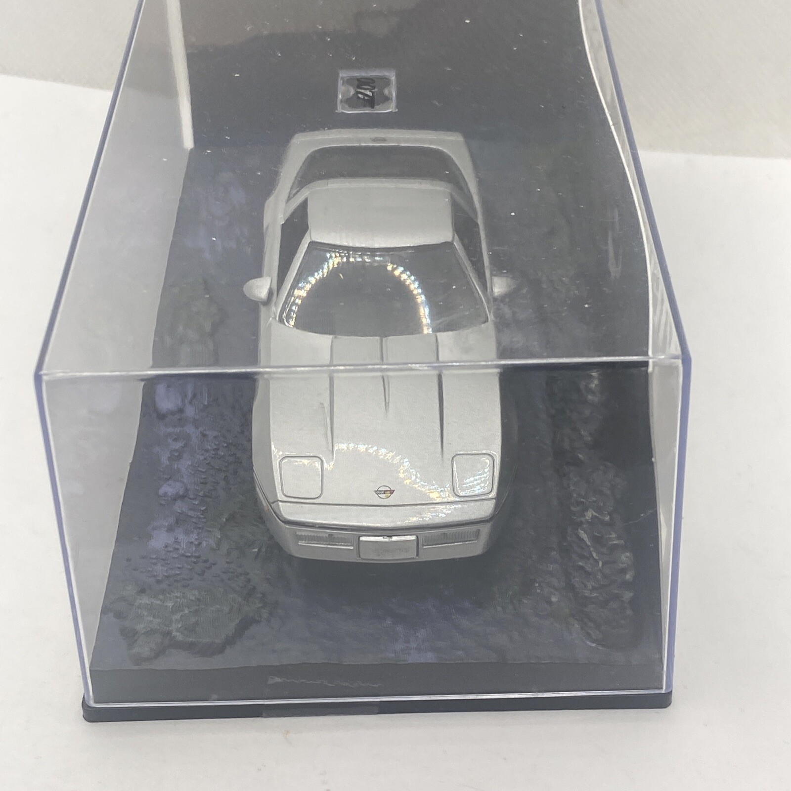 Miniature Chevrolet Corvette C4 James Bond 1/43 - Modèle IXO Altaya, Film 'A View To A Kill'