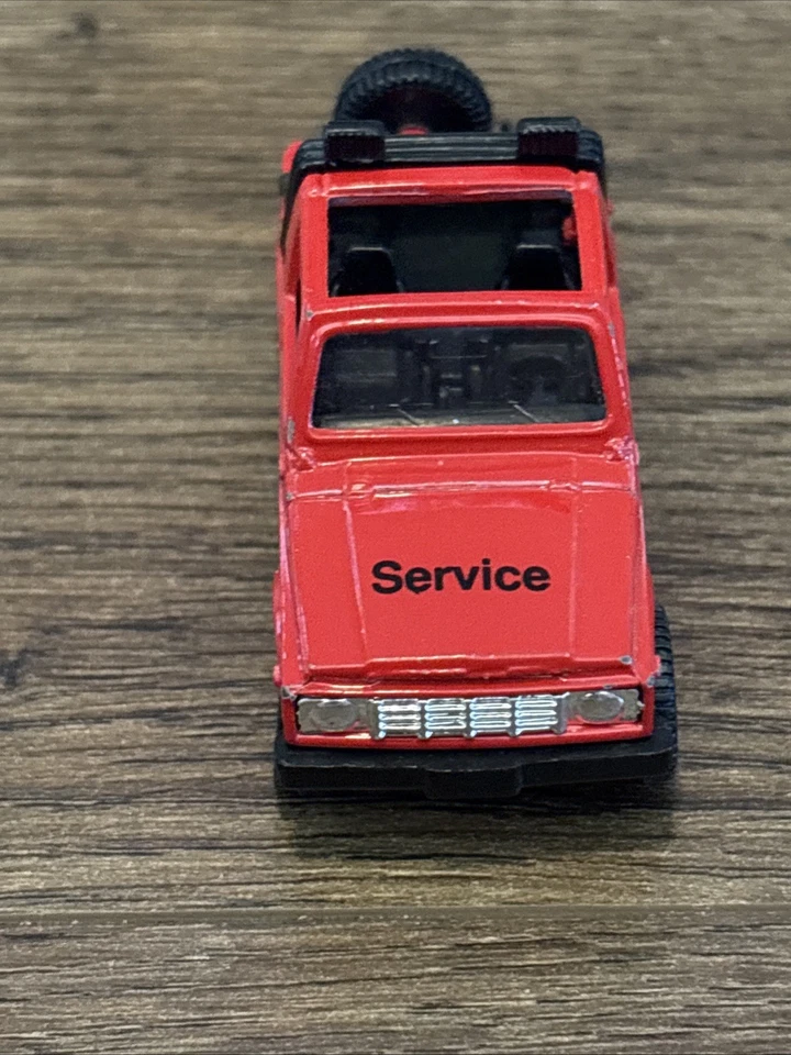 Maisto 铃木服务吉普车红色复古 SJ413Q — 第 4/4 张图片