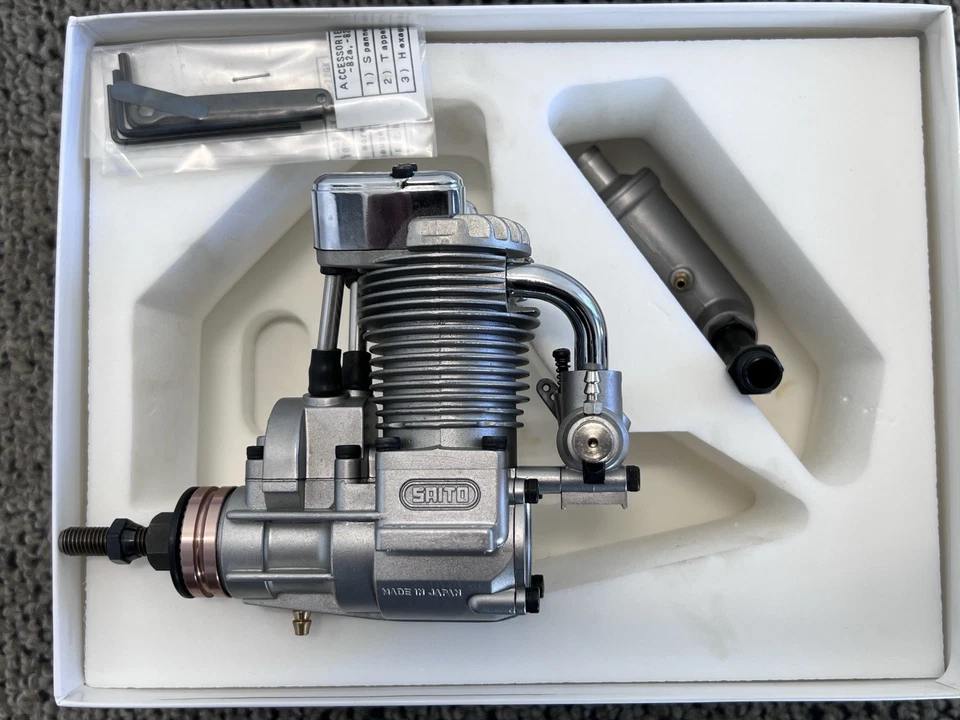 Saito FA-62A Four Stroke Nitro R/C Plane Engine. 10.2cc Ringed. - Image 2 of 4
