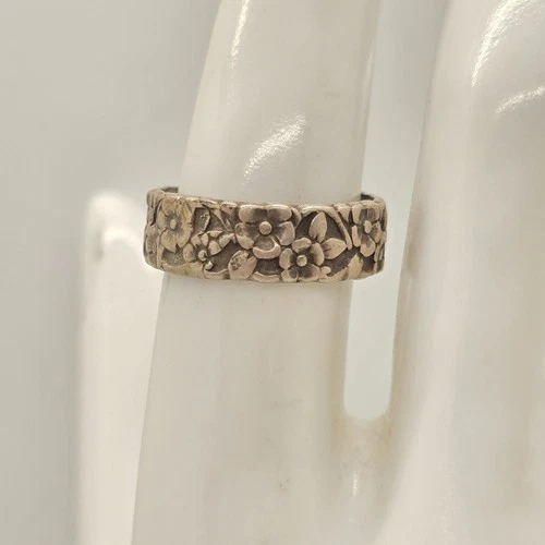 Vintage Sterling Silver Floral Etched Band Size 7.5