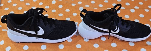 Nike Roshe G Golf Shoes-Size 2Y-Black & White-909250-001 Youth Gently Used - Picture 3 of 7