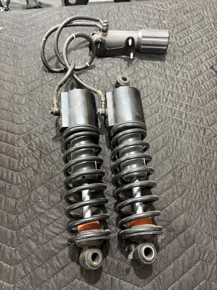 Amortiguadores traseros ajustables Harley Davidson Touring 2009-23 54000144 Foto 2 de 4