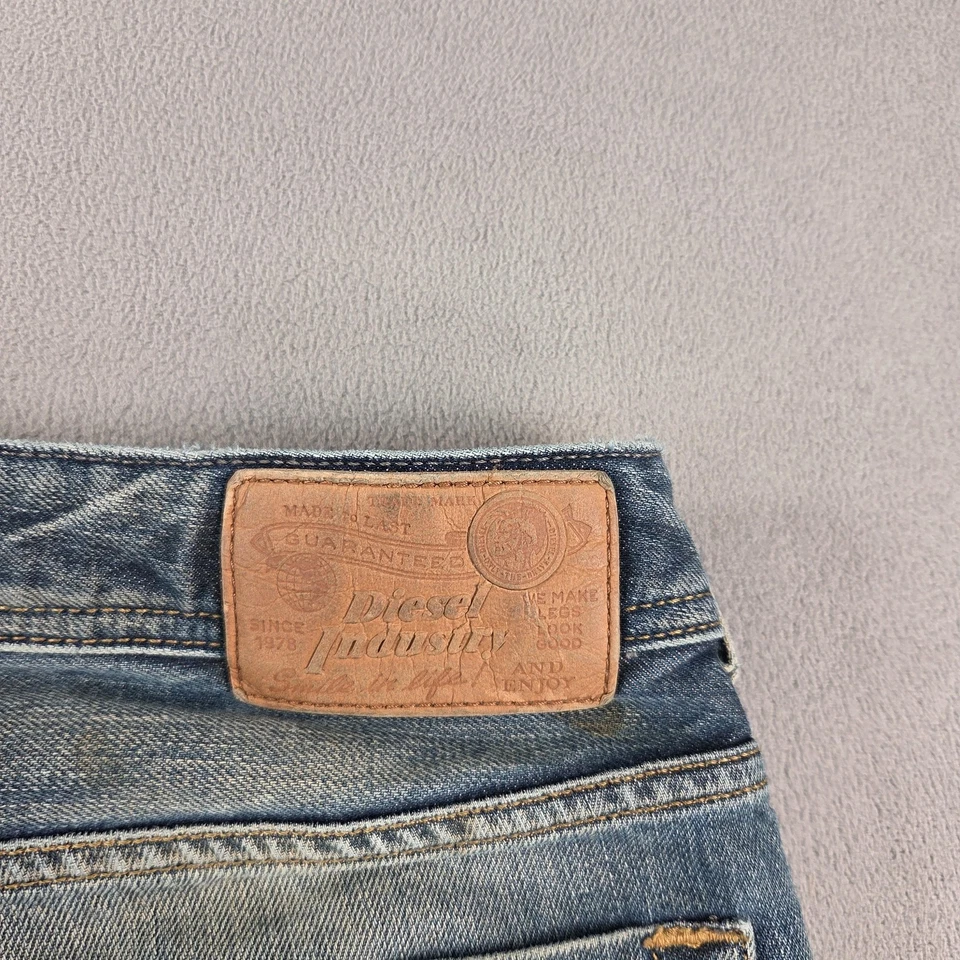 Jeans masculino Diesel Zatiny 32x32 azul denim bootcut regular lavagem suja 0803M - Imagem 3 de 4