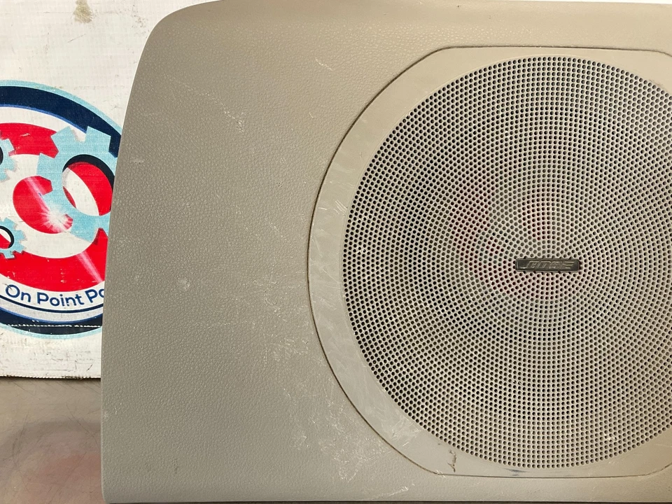 03-09 Cubierta de altavoz subwoofer trasero Nissan 350Z Bose 28178CD001 OEM 24BFGD7 Foto 2 de 4