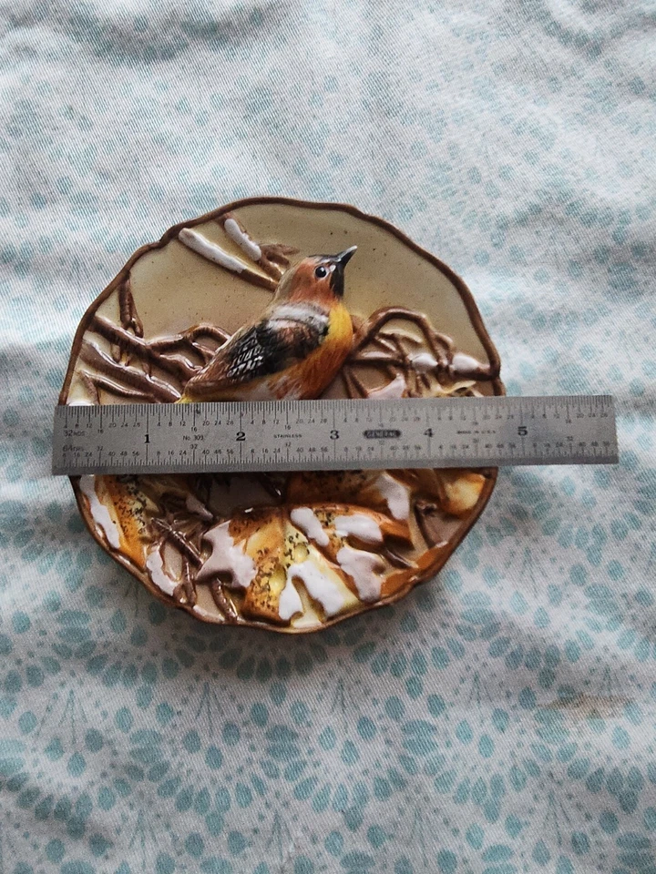 Vintage GANZ 3D Bird Plate- European ROBIN Wall Mountable Fall/Winter Scene - Image 2 of 4