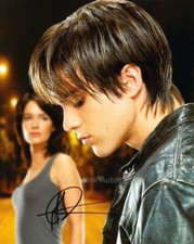 THOMAS DEKKER - John Connor - Sarah Connor Chronicles GENUINE SIGNED AUTOGRAPH