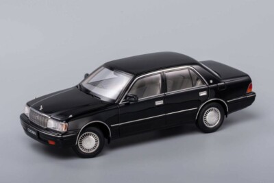 Kengfai 1:18 Toyota CROWN 10th 1995-1999 JZS155 Diecast Car Model