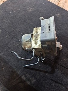 VW2* Volkswagen Golf 4 BJ2001 ABS Hydraulikblock Steuergerät 1C0907379J