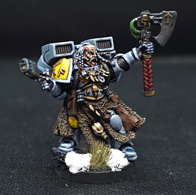 Warhammer 40.000 Space Wolves Rune Priest mit Jump Pack, gebaut & bemalt OOP