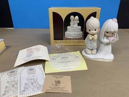 Vintage 1980's - 1990's Precious Moments Catholic Bible & Bride Groom Figurine - Picture 8 of 15