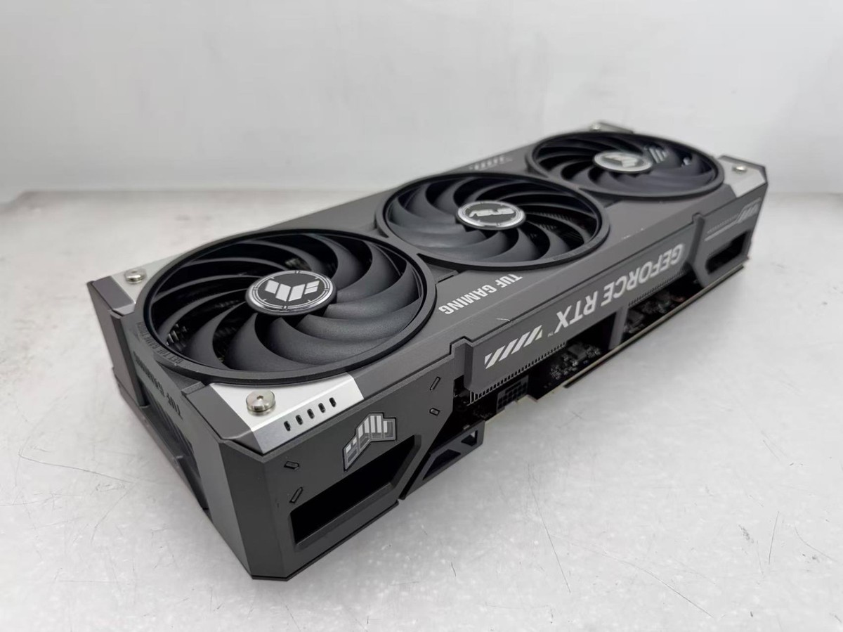 For Parts ASUS TUF Gaming GeForce RTX 5070 Ti 16GB GDDR7 OC