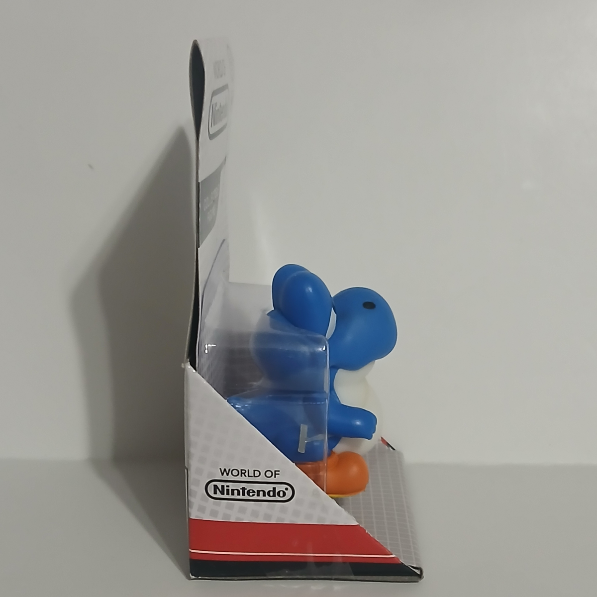 World of Nintendo Blue Baby Yoshi 2.5” Figure Super Mario Bros