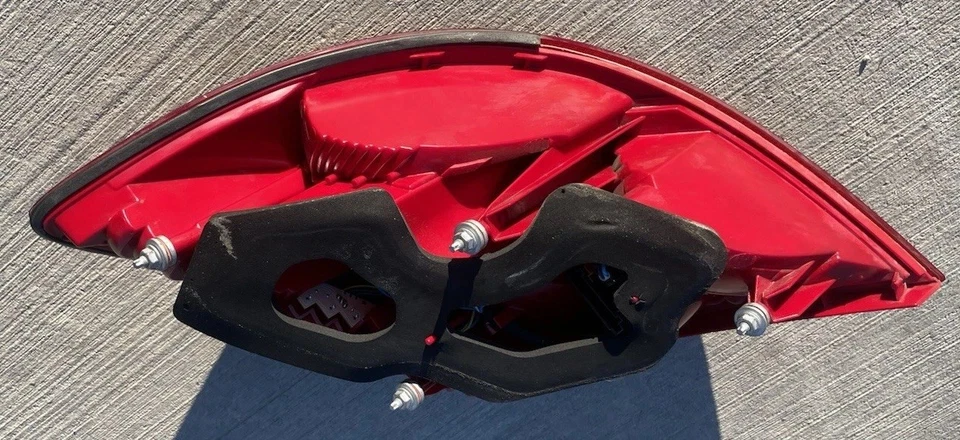 2007-2010 Mercedes Benz CL550 CL600 Driver Left Side Tail Light Lamp OEM - Image 4 of 4