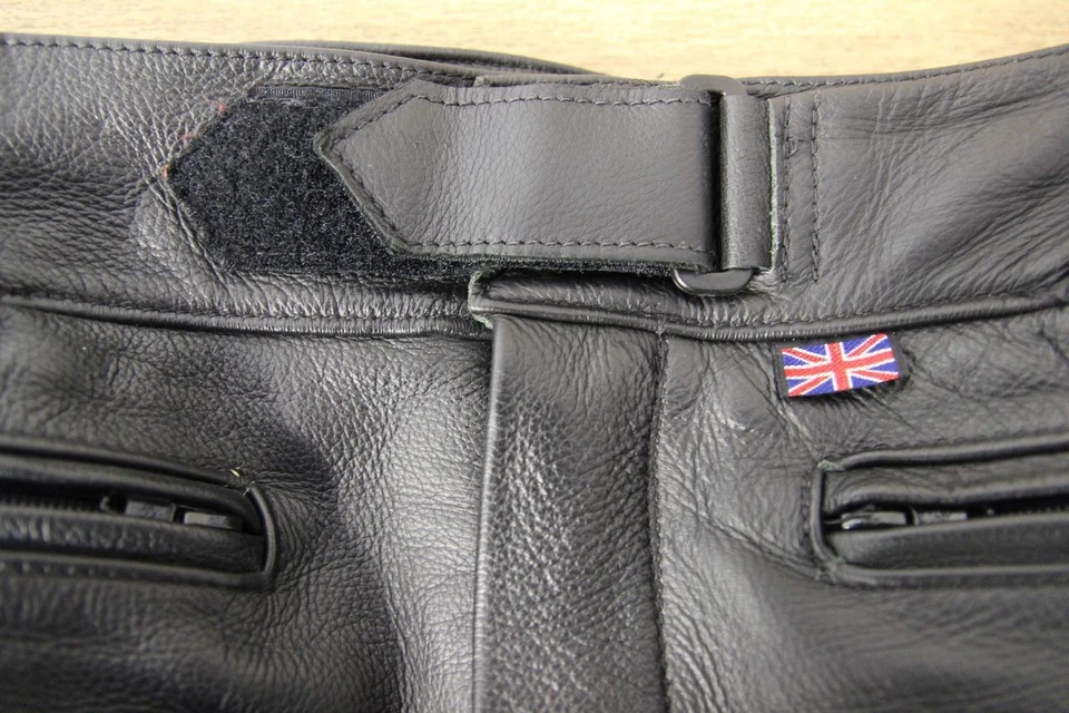 BRITISH MADE SCOTT LEATHERS BIKER TROUSERS + HIP & KNEE ARMOUR WAIST 36"/LEG 29" - Image 3 of 4